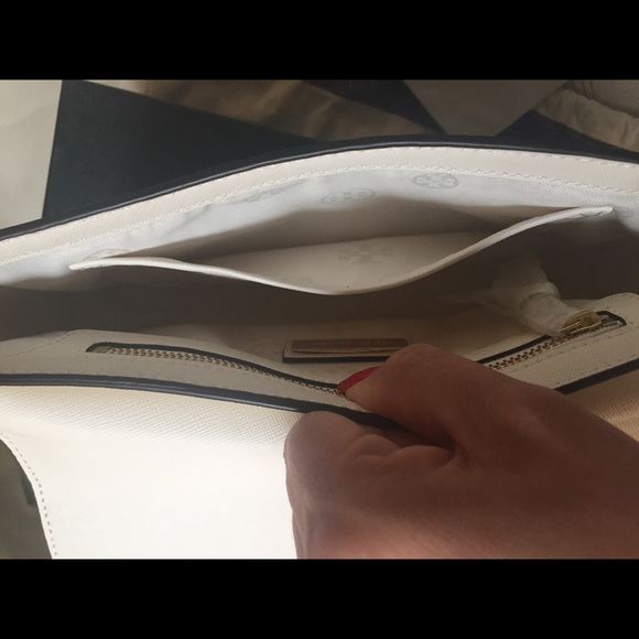 ToryBurch Small Bag - Picture 3 of 8